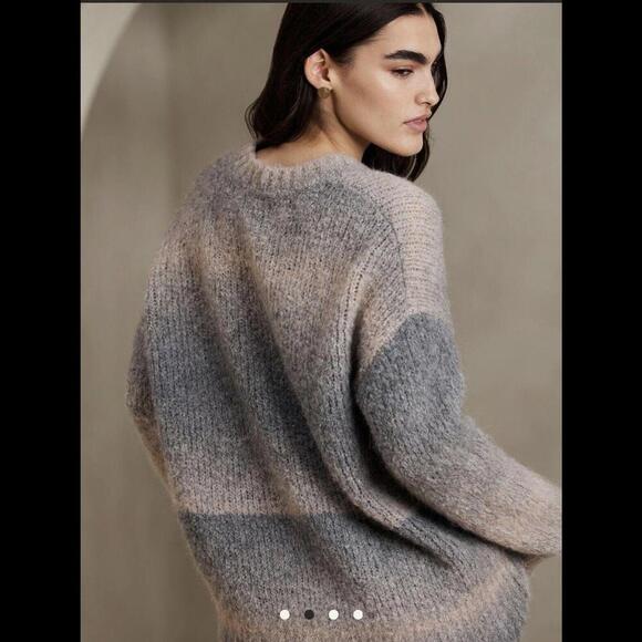 Banana Republic Vernice Oversized Ombré Sweater - Italian Alpaca Yarn Size Small - Picture 3 of 9
